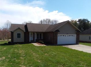 1662 Shady Grove Ct, Newton, NC 28658