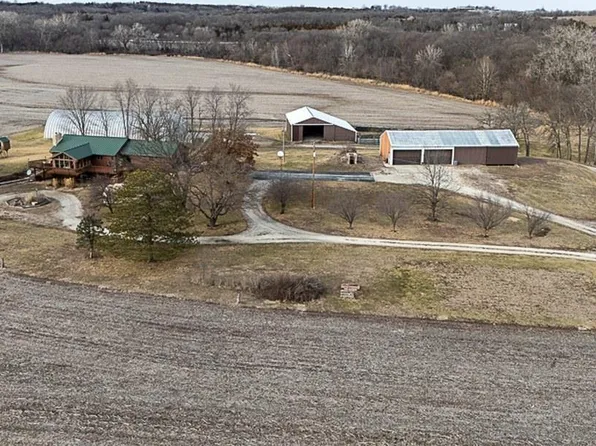 15525 W Rd, Hoyt, KS 66440