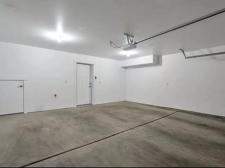 2 car garage w/storage closet