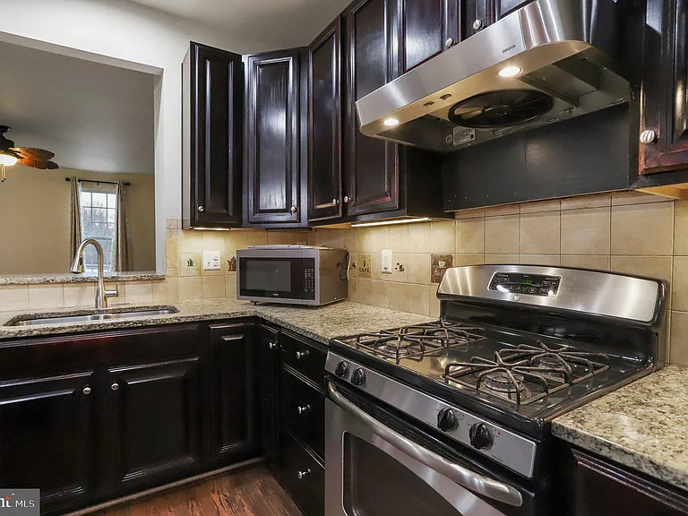 8079 Locust Mill St — Photo 18