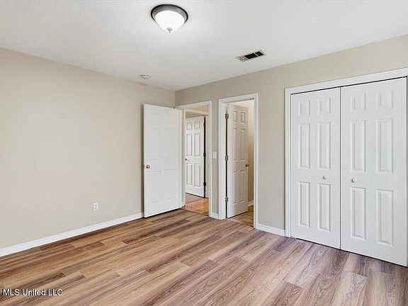21st image of 3687 Flynn Dr