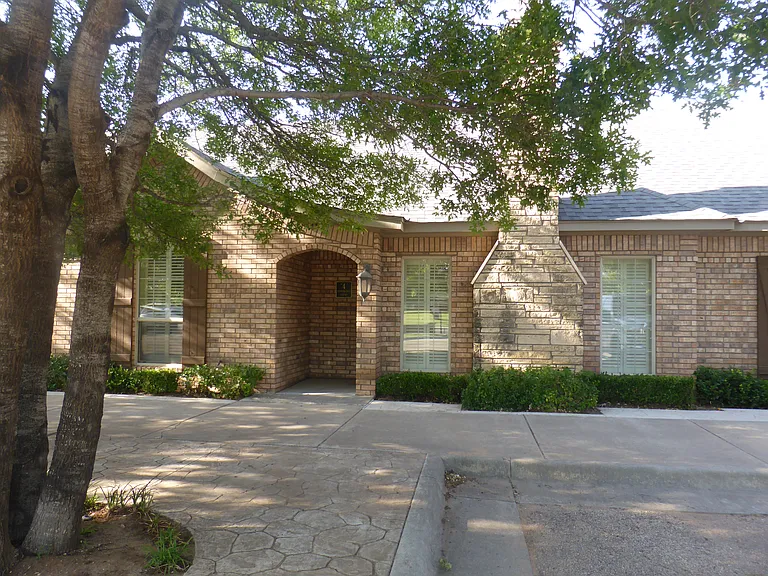 5 Stoneridge Ct #5 — Photo 17