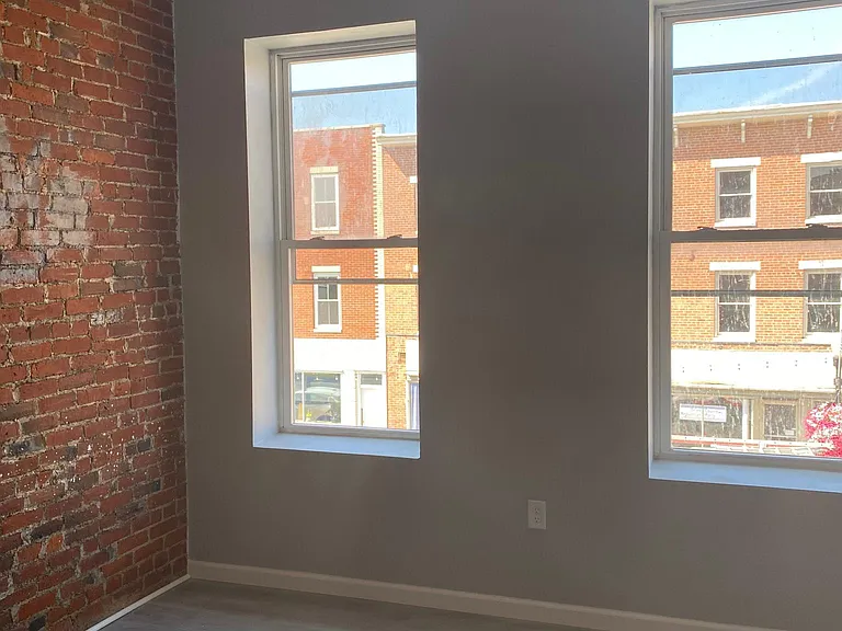 114 N Main St #B — Photo 8