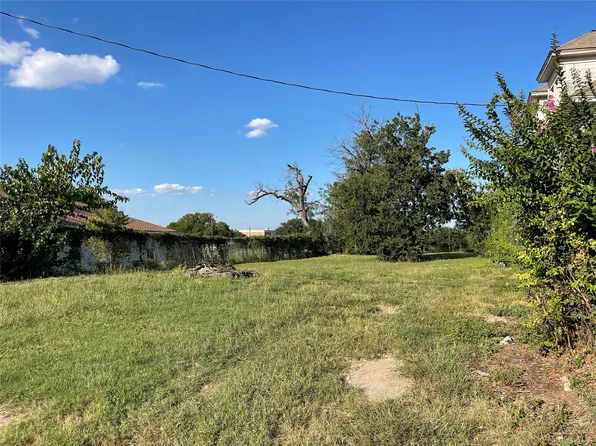 815 N 4th St, Waco, TX 76707