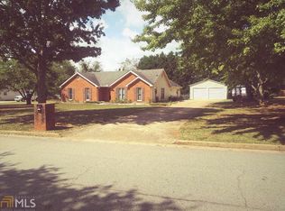 11057 Hunters Ln, Hampton, GA 30228