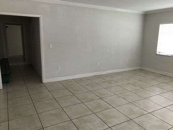 5th image of 4941-45 Ponce De Leon Blvd