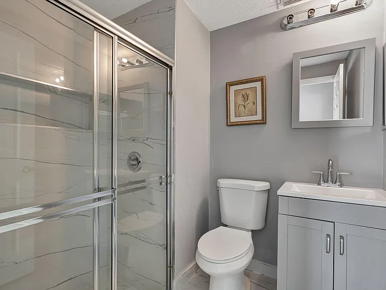 4190 Bahia Isle Cir — Photo 32