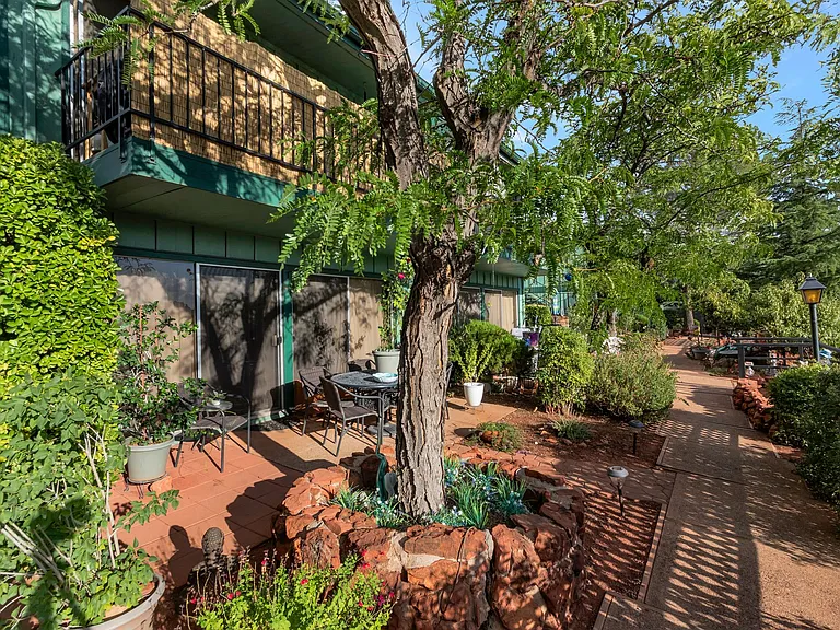 50 Sombart Ln — Photo 6