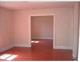 3rd image of 15 W Sessoms Ave