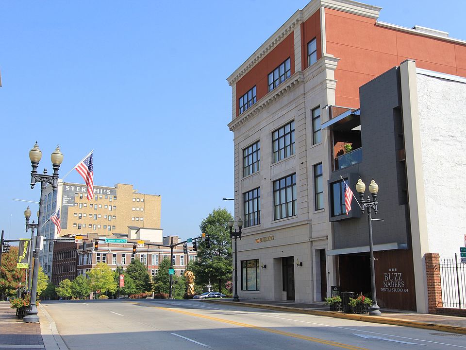 1st image of 300 S Gay St #201