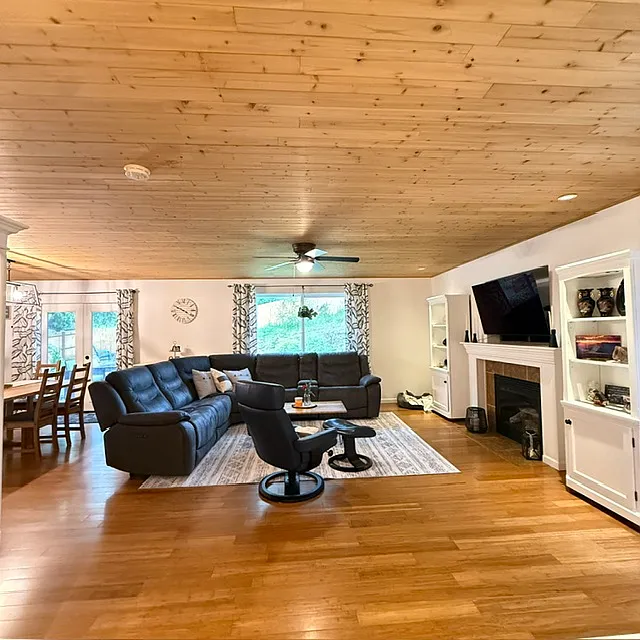 3 bed, 2.5 bath, 1688 sqft, $2,700 — Photo 2