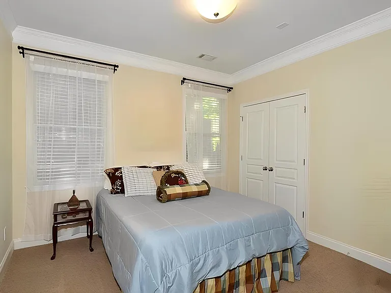 1820 Dresden Dr NE — Photo 4