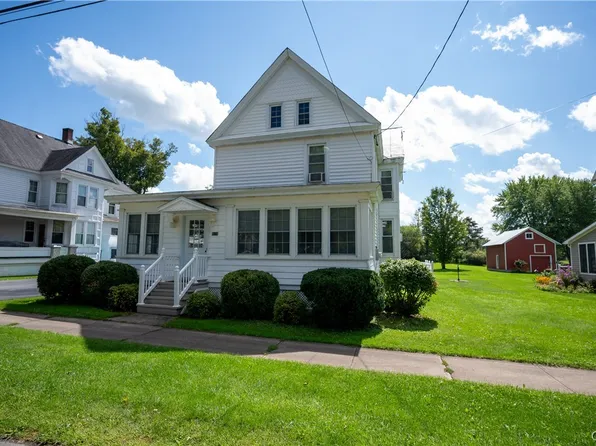 9116 Main St, Stittville, NY 13469