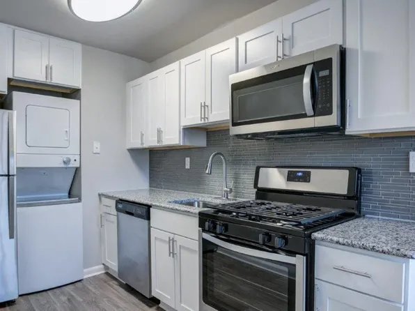 Eagles Crest Apartment Homes