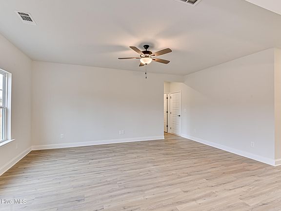 4th image of 782 Burlington Drive