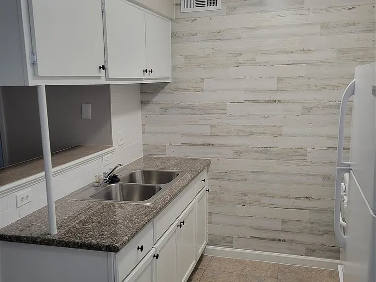 2922 Randolph Rd #4 — Photo 1