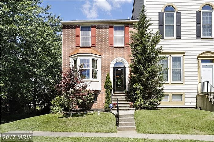 End Unit w/brick front