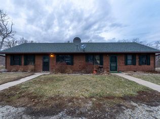 215 W Valley View Dr, Canton, IL 61520