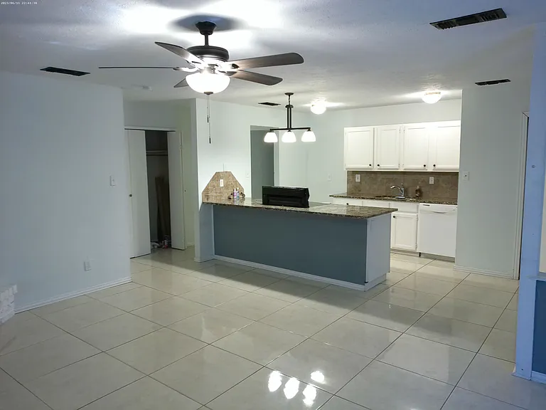 5809 Maiden Ln — Photo 1