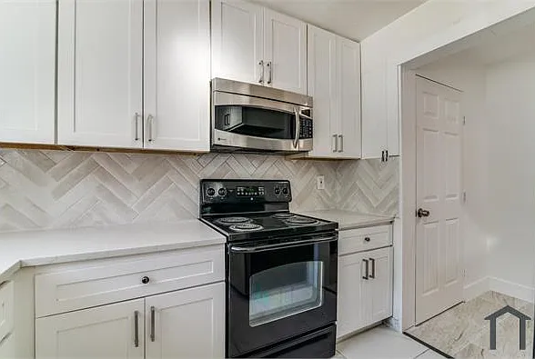 1622 Hillwood Dr — Photo 9