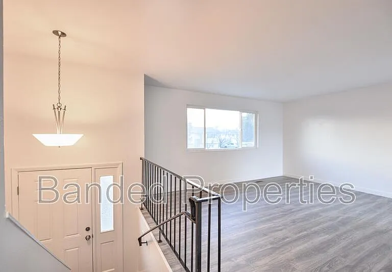 5849 S Country Hills Dr — Photo 3