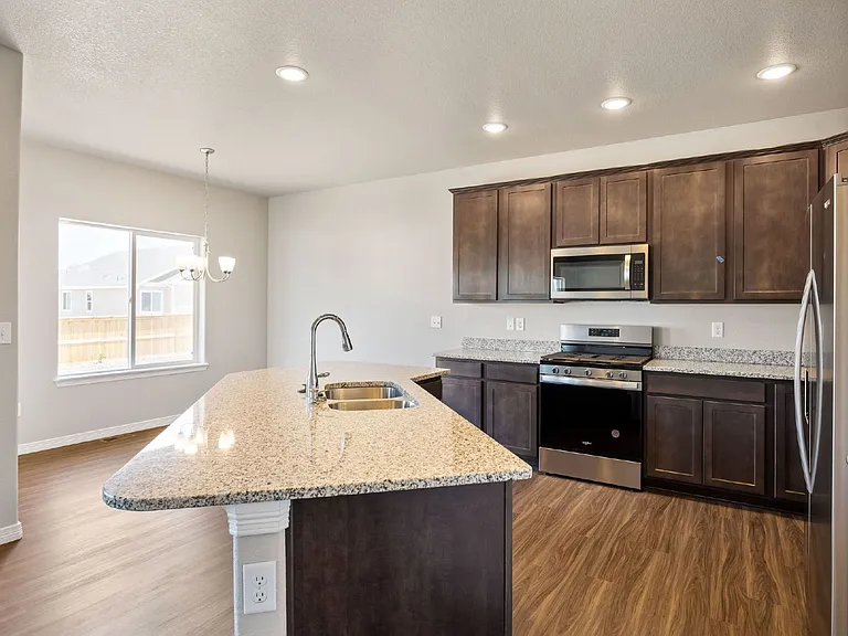 5694 Olathe Ave — Photo 7