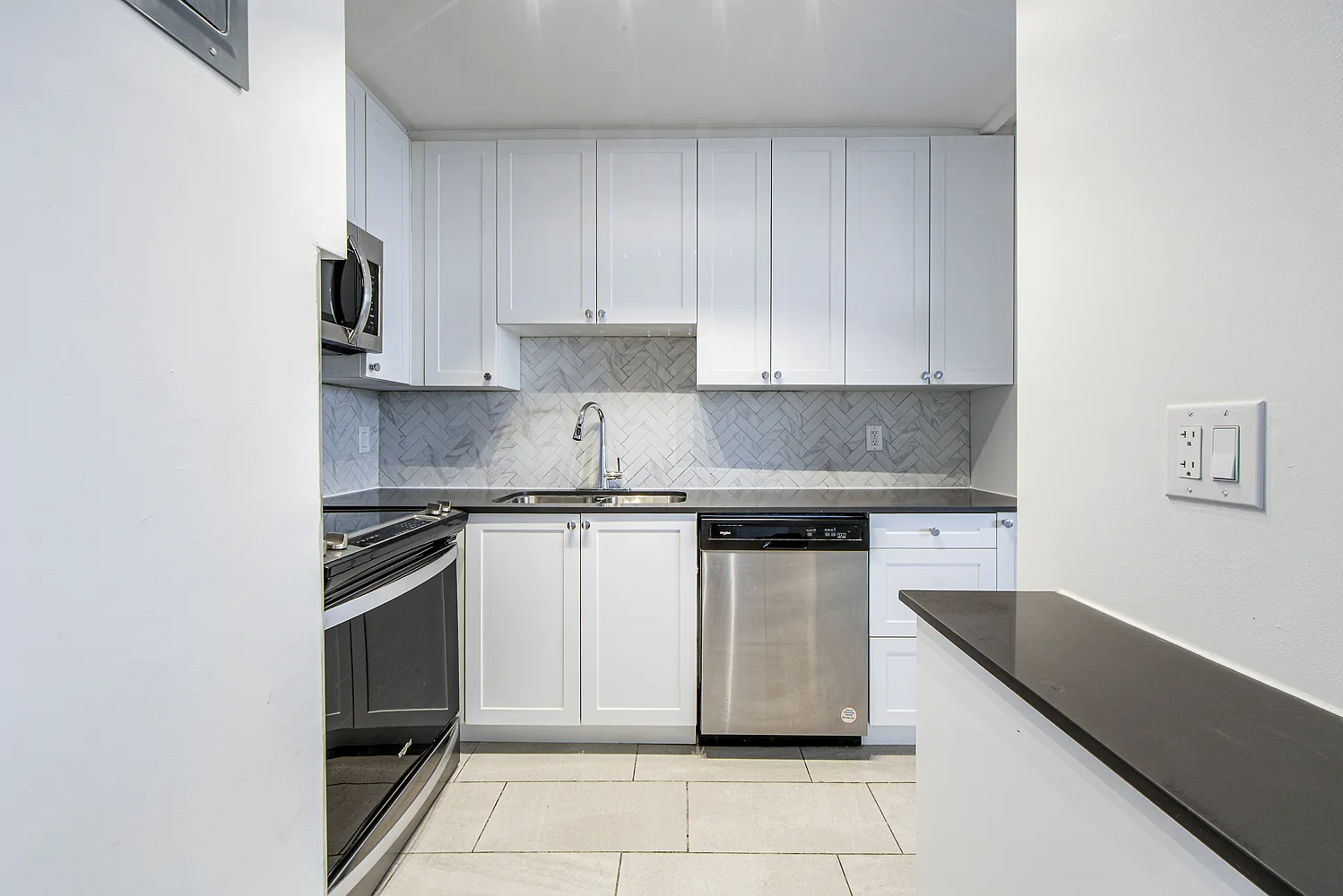 55 Triller Avenue — Photo 1