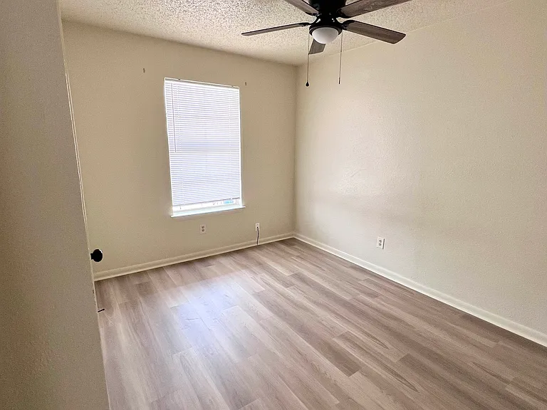1308 Brown Dr #D — Photo 8