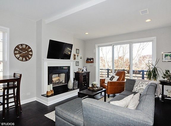 2nd image of 1446 N Bosworth Ave #3N