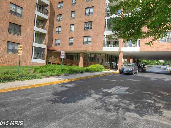 Elegant brick with covered entrance