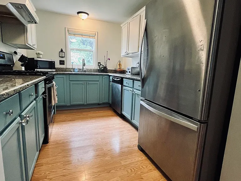 42514 Hammill Ln — Photo 6