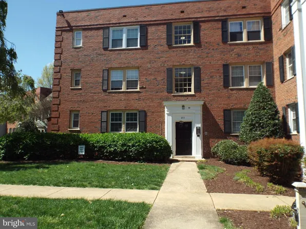 2111 Suitland Ter SE APT 101, Washington, DC 20020