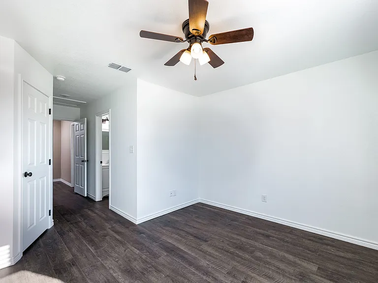 1115 N Paddock St #103 — Photo 4