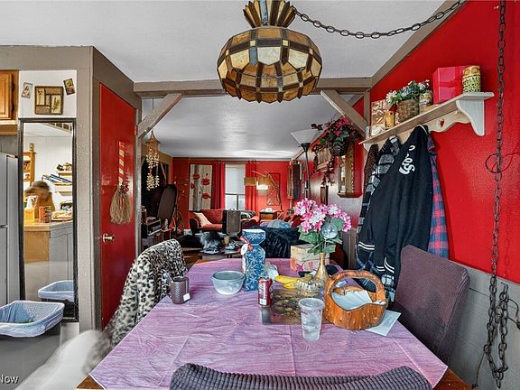 3rd image of 1651 Mentor Ave APT 212