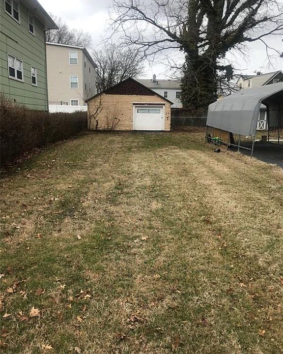 2nd image of 108 W 19th St