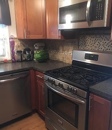 3rd image of 72 Braintree St