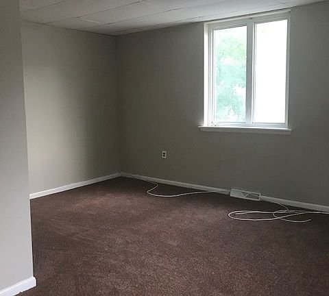 3rd image of 703 W Earl Ave