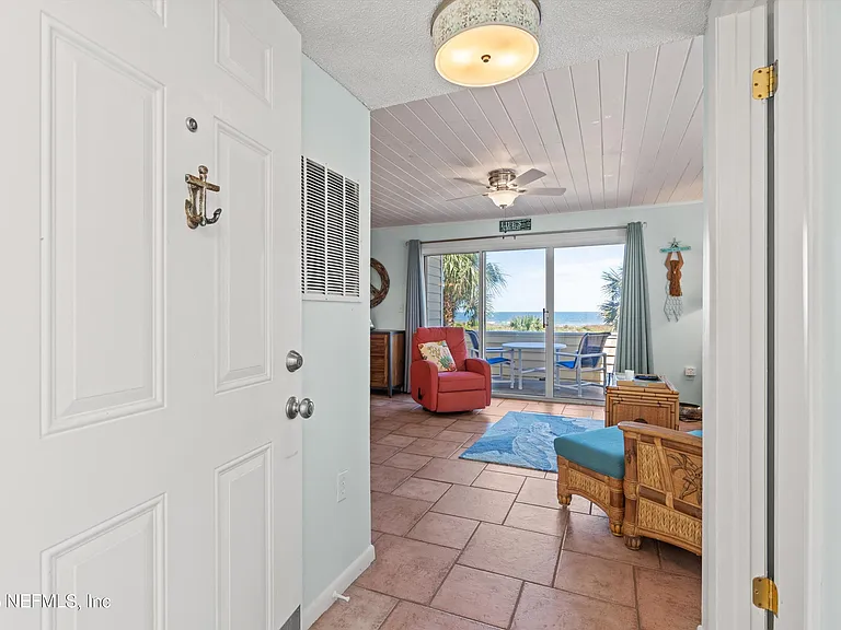 6300 A1A #B21D — Photo 31