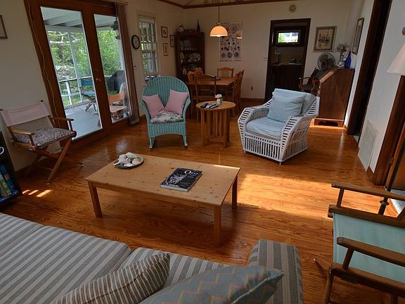 3rd image of 1878 Drift Rd #H