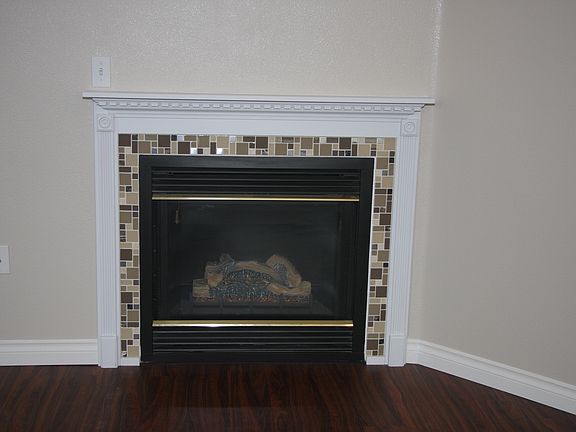 4th image of 656 NW Brookhill Ln