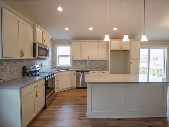 5th image of 2106 NW 31st St