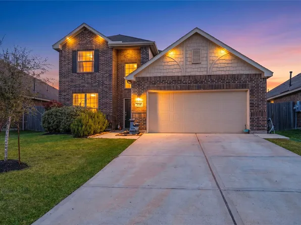 736 Scenic Lake Dr, La Marque, TX 77568