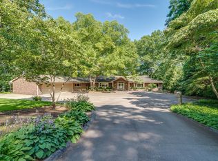 1505 Signal Point Dr, Niles, MI 49120