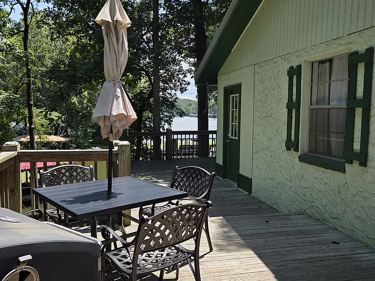 256 Cochran Rd — Photo 24