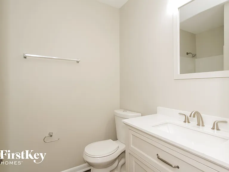 712 Pennwood Ln — Photo 14