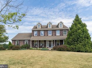 3228 Dovecote Dr, Quakertown, PA 18951