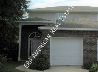 96 2nd Ave #D, Shalimar, FL 32579