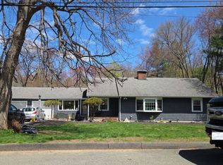 5 Tapley Rd, Lynnfield, MA 01940