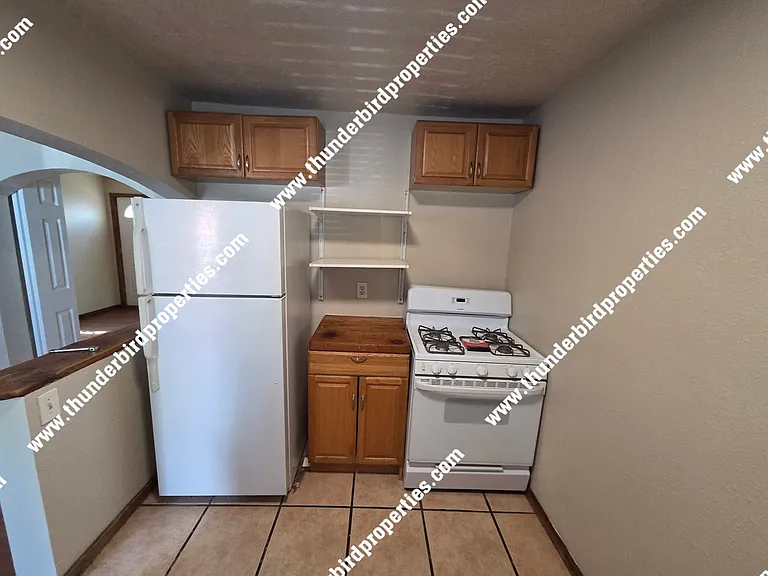 4700 Central Ave SW — Photo 3