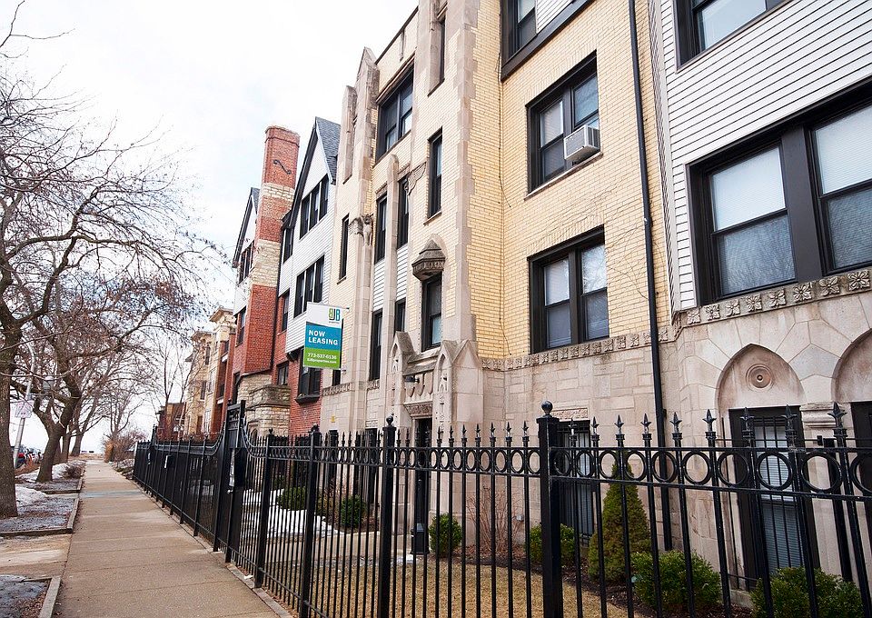1st image of 1061 W Columbia Ave #312